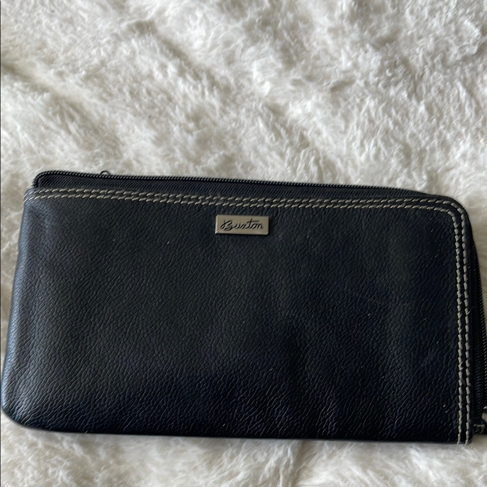 Buxton black wallet for women or the trendy man